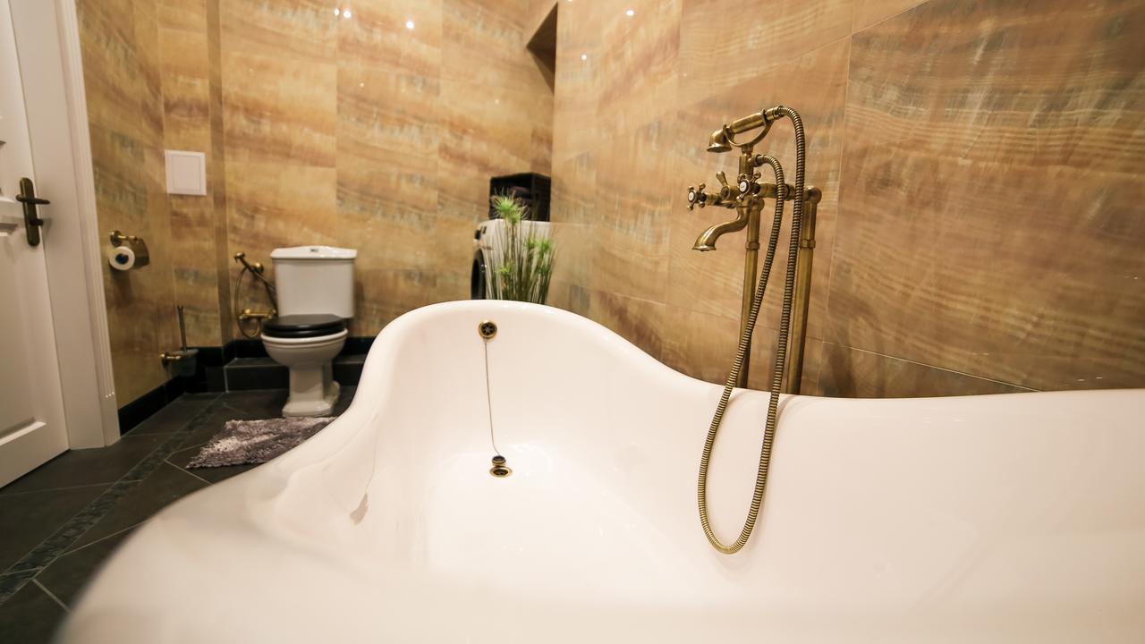 Апартаменты Franco Luxury Львов Экстерьер фото